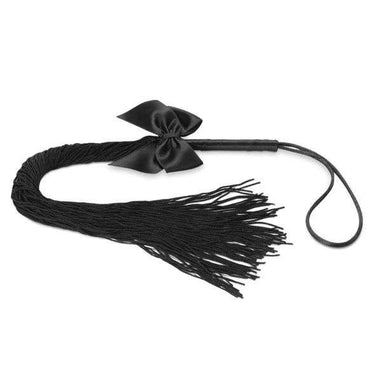 Frusta Lilly in morbide nappe, Gioco di Seduzione e Piacere